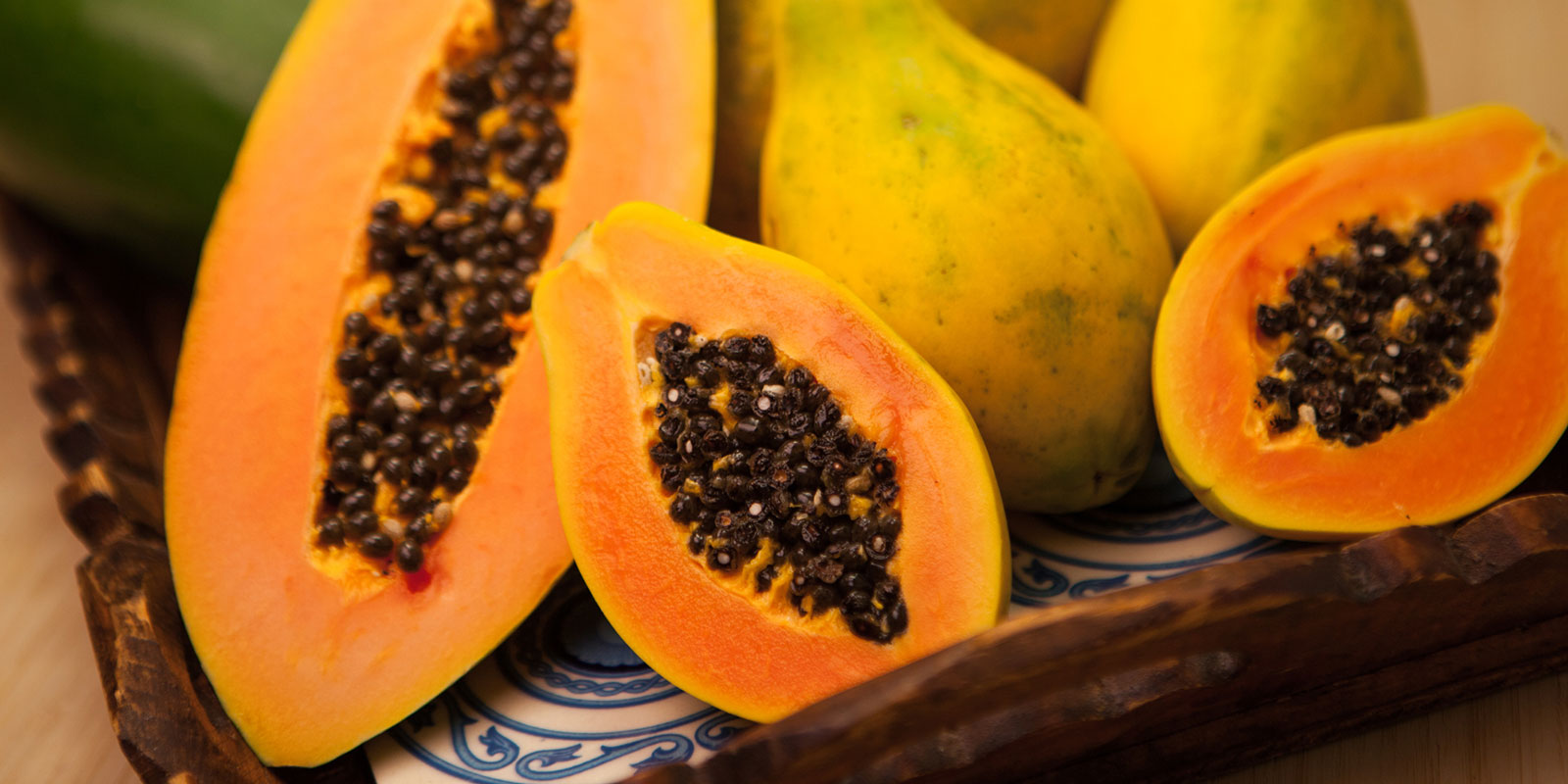 Papaya Plants / How can you tell the “gender” of the Papaya fruit you are eating?