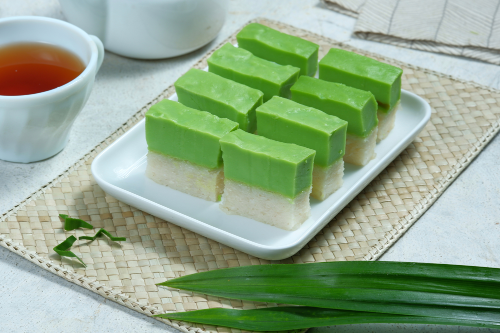 Seri Muka (Creamy Pandan Custard layer with Sticky Rice)